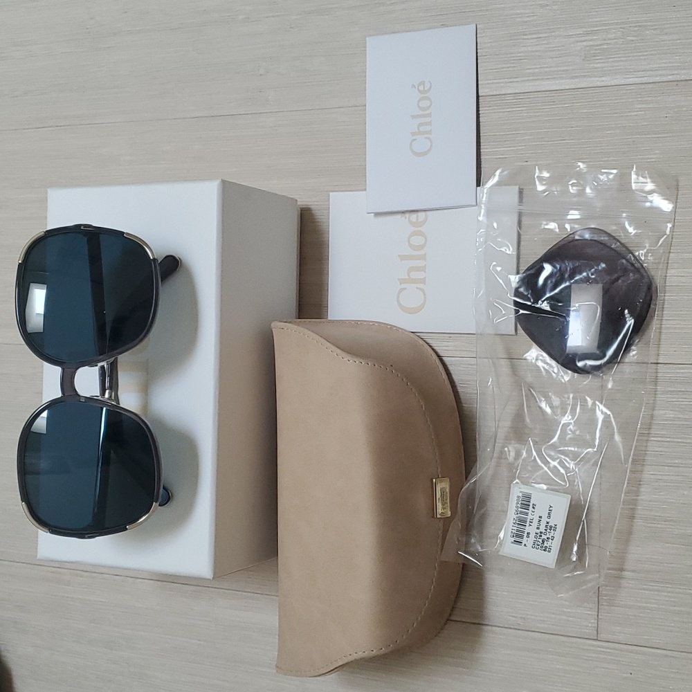 Chloé sunglasses in dark grey